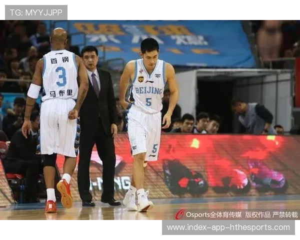 茹子楠抢断后长驱直入，助攻队友北京告捷